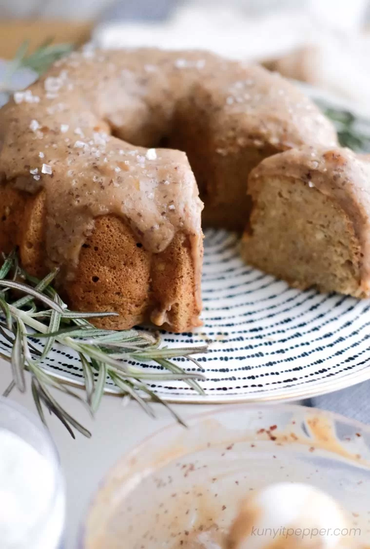 Guilt-free Gingerbread Bundt Cake