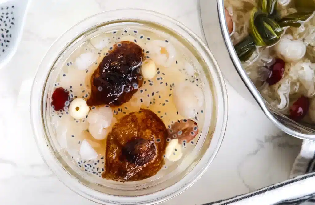 Lotus seed drink with basil seed-Lai Chi Kang