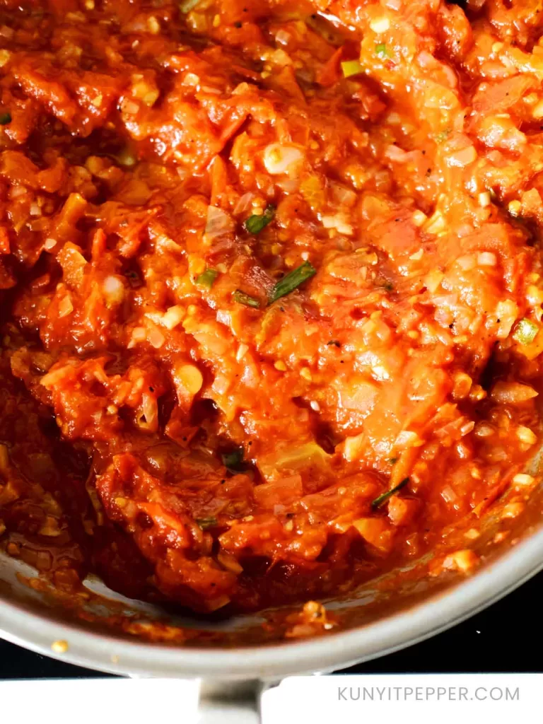 Vietnamese tomato sauce in a pan