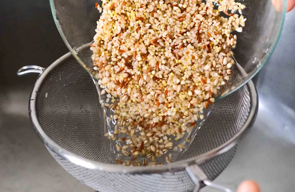 Straining soaked multigrain rice